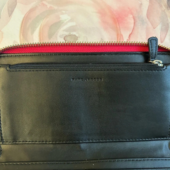 ! marc jacobs pink vertical zip wallet - Picture 4 of 4